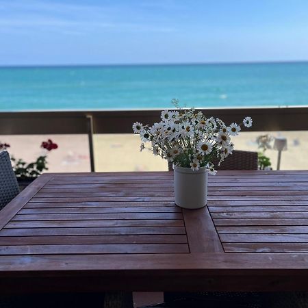Acogedor Y Amplio Apartamento Familiar A Pie De Playa Калафел Екстериор снимка