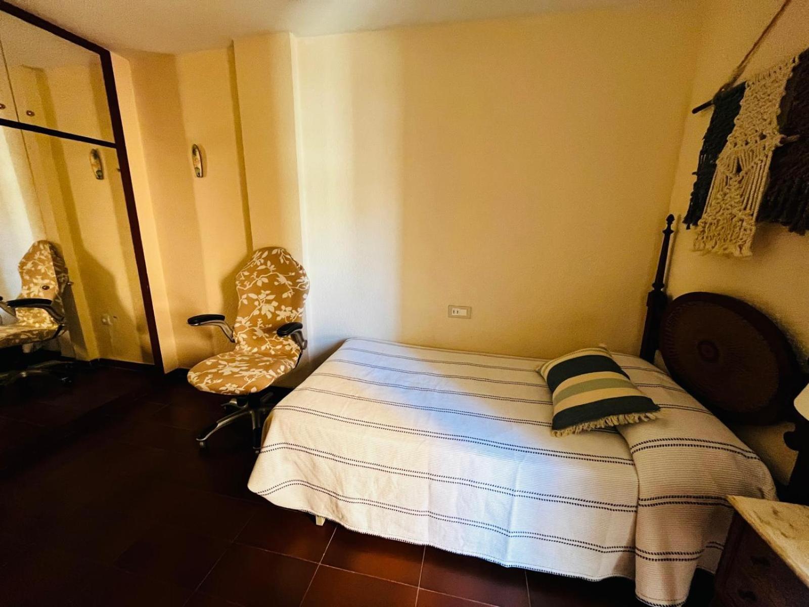 Acogedor Y Amplio Apartamento Familiar A Pie De Playa Калафел Екстериор снимка