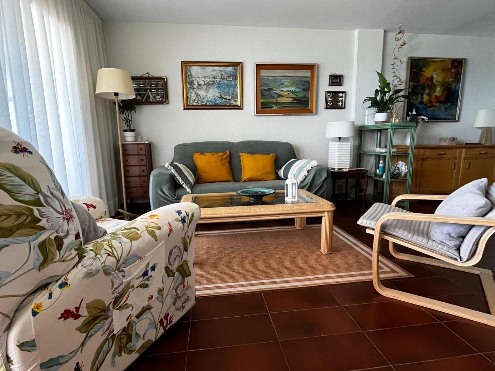 Acogedor Y Amplio Apartamento Familiar A Pie De Playa Калафел Екстериор снимка
