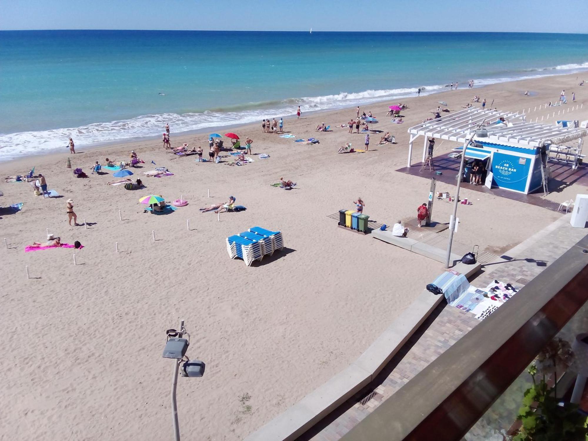 Acogedor Y Amplio Apartamento Familiar A Pie De Playa Калафел Екстериор снимка