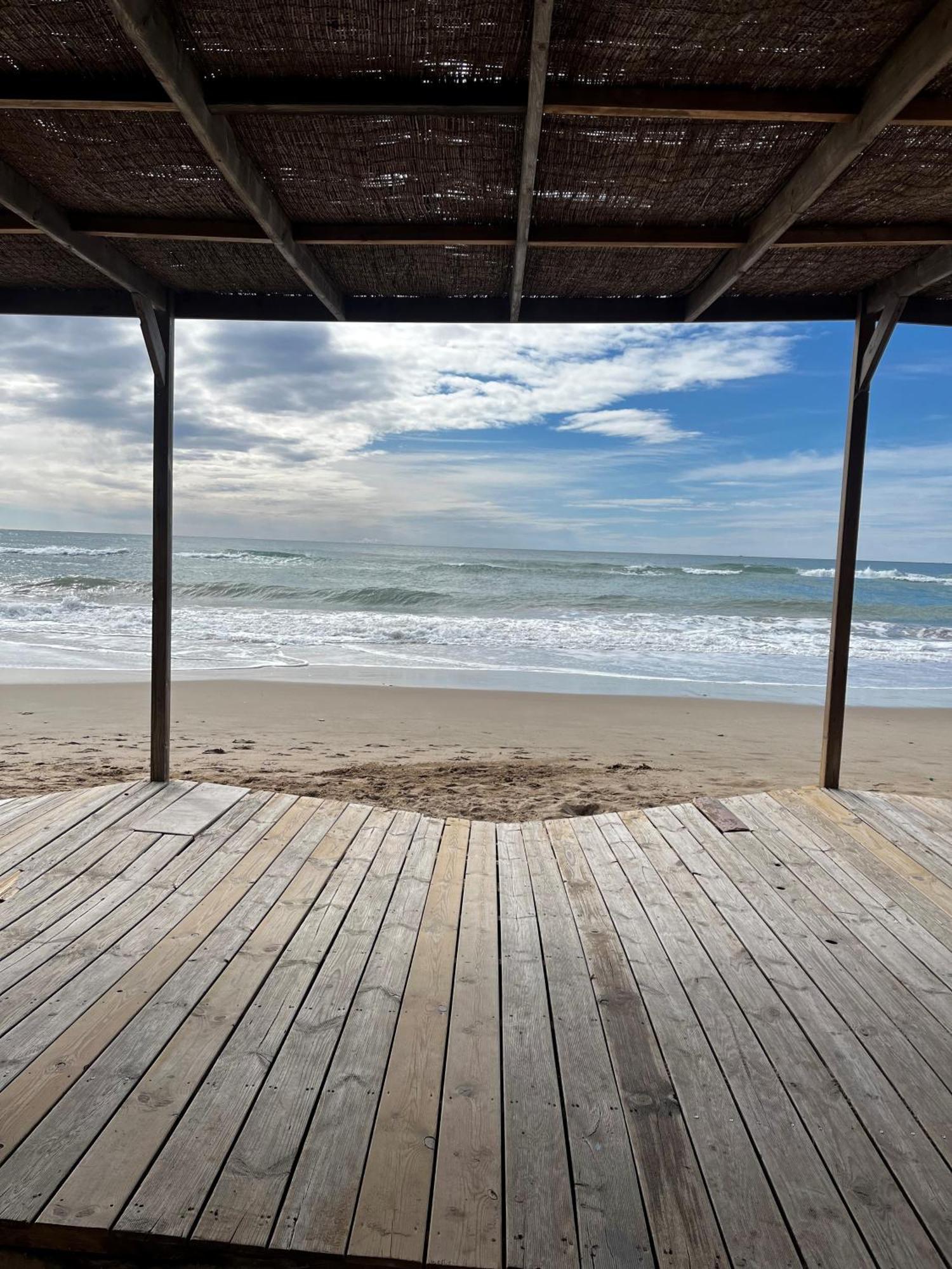 Acogedor Y Amplio Apartamento Familiar A Pie De Playa Калафел Екстериор снимка