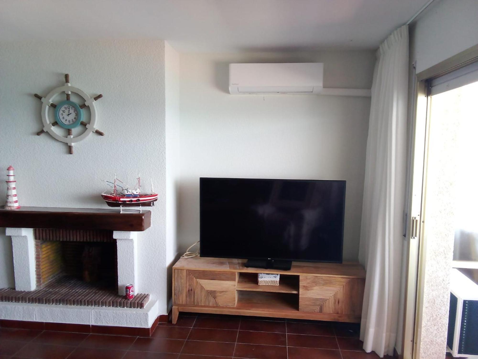 Acogedor Y Amplio Apartamento Familiar A Pie De Playa Калафел Екстериор снимка