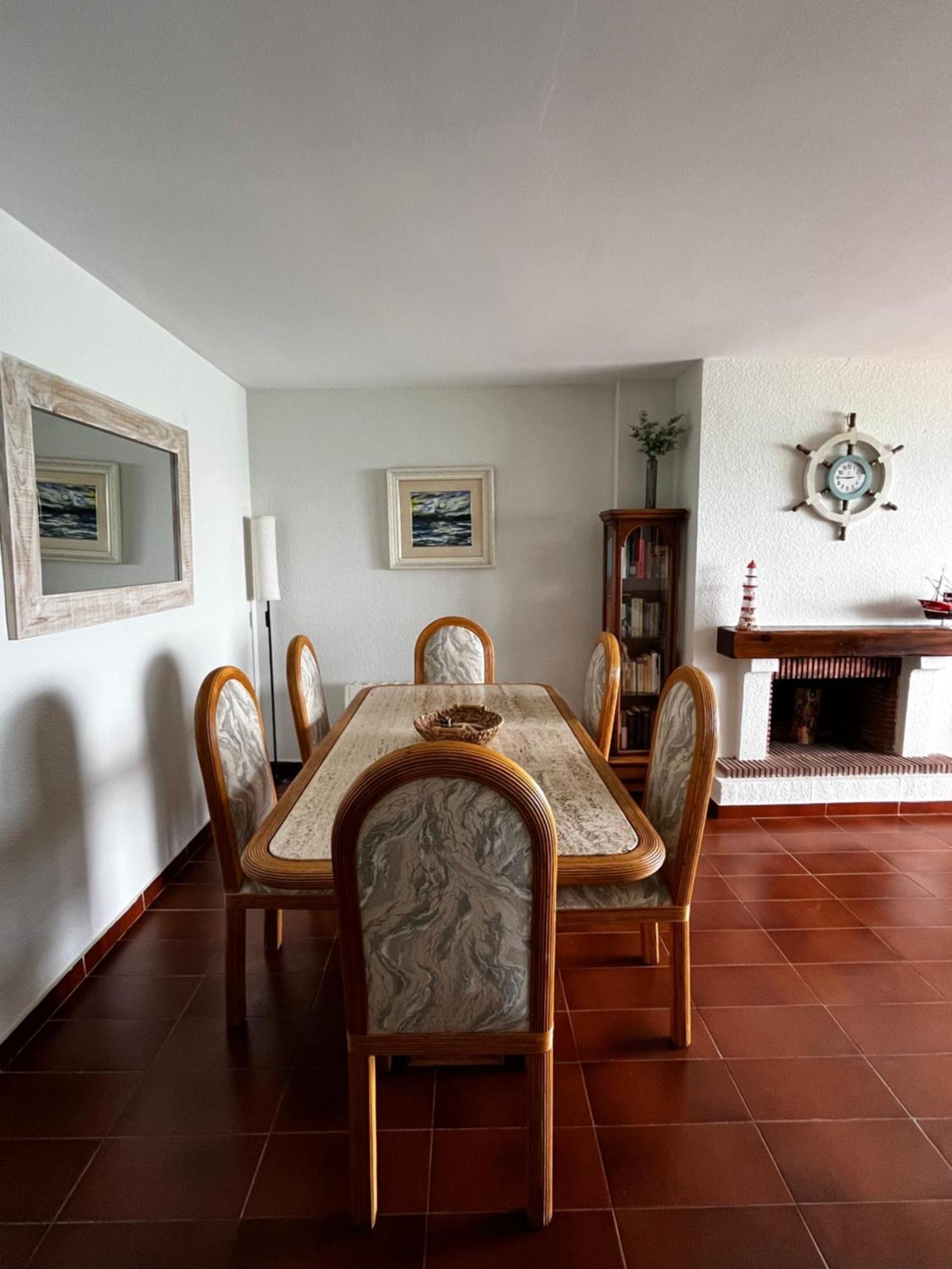 Acogedor Y Amplio Apartamento Familiar A Pie De Playa Калафел Екстериор снимка